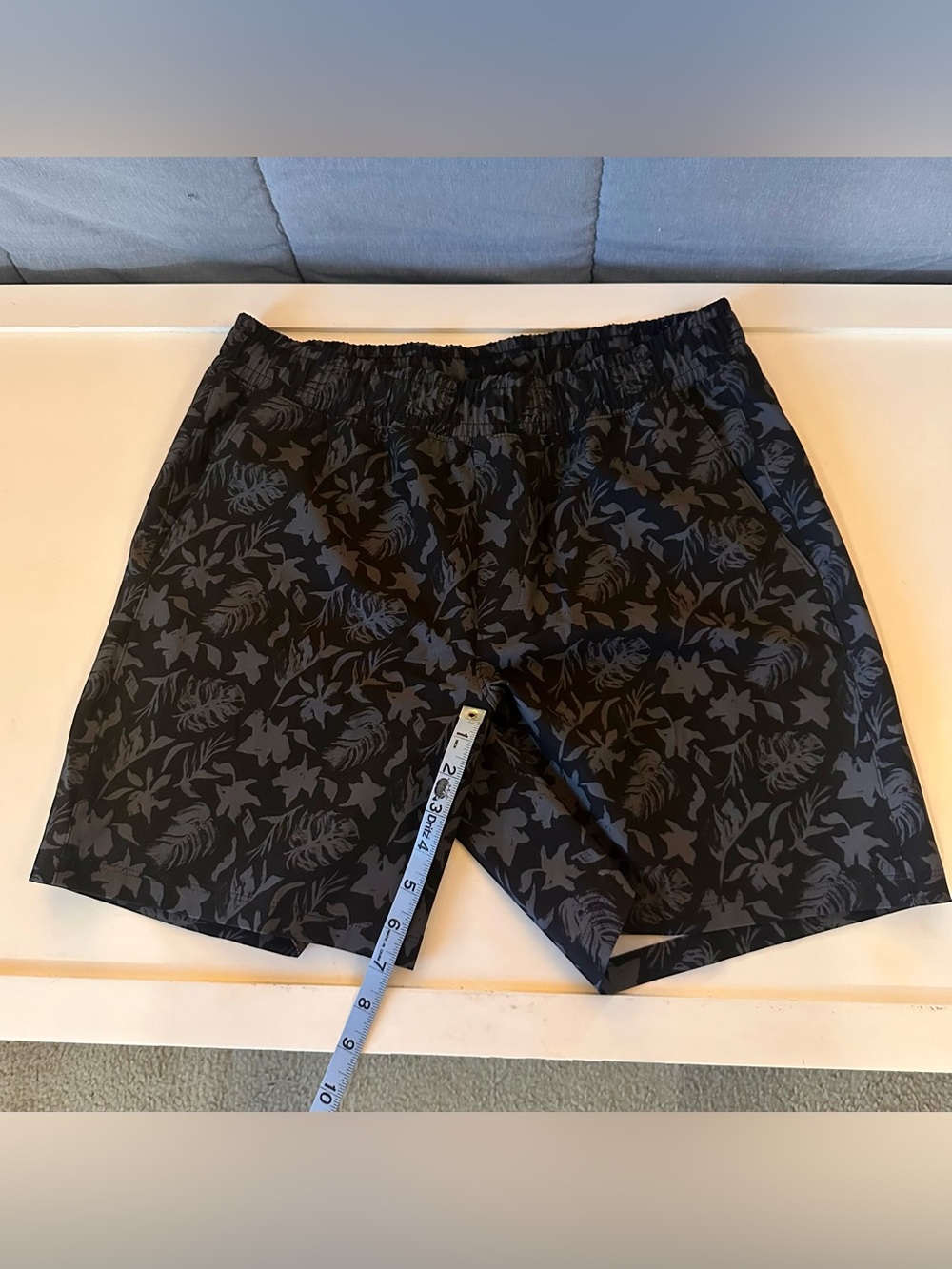 🖤 all in motion - Women’s Black Tropical Print Athletic Shorts - Size: M - Picture 4 of 9